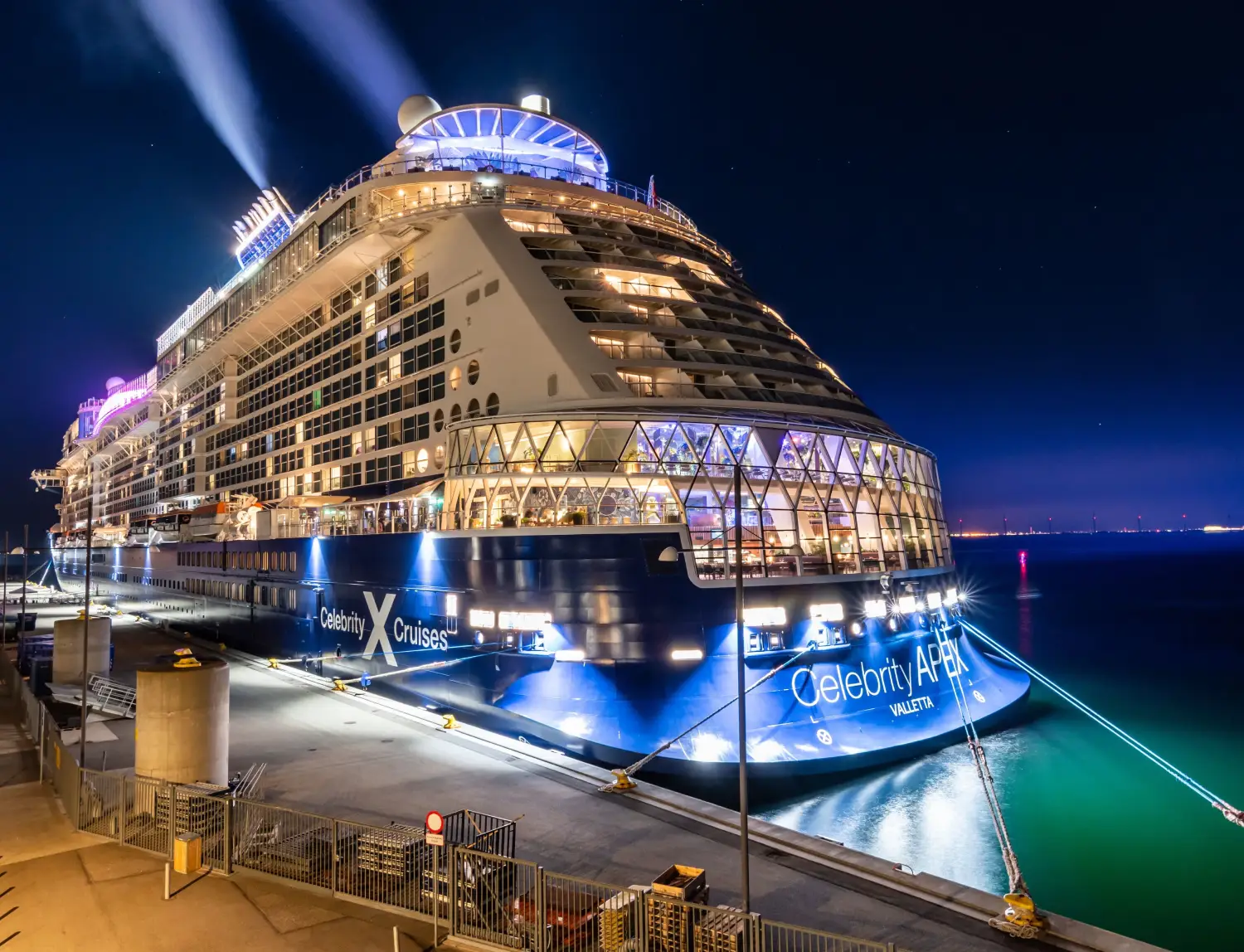 Luxury Celebrity Cruise Line Transportation Service Orlando for Smooth Departures